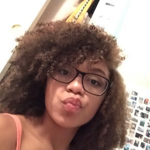 Meet your Posher, Gina